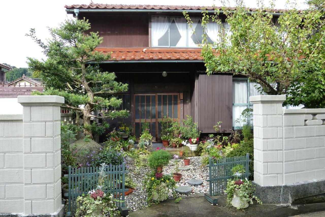 Guesthouse Higashi Fujitatei Shin'onsen Exterior foto